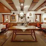 Hotel Adler Gourmet & 4*