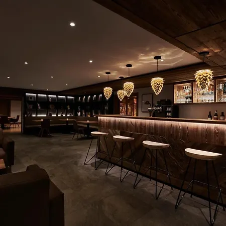 Adler Gourmet & 4* Haeusern