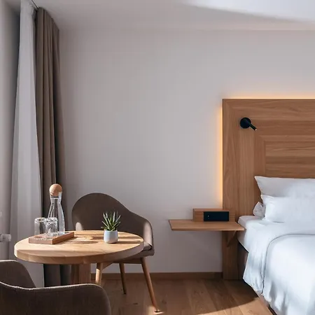Adler Gourmet & 4*