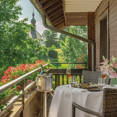 Adler Gourmet & Häusern