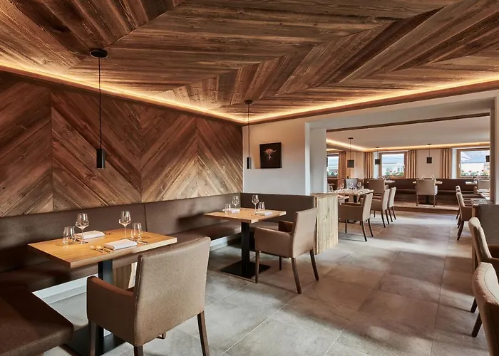 Hotel Adler Gourmet & 4*